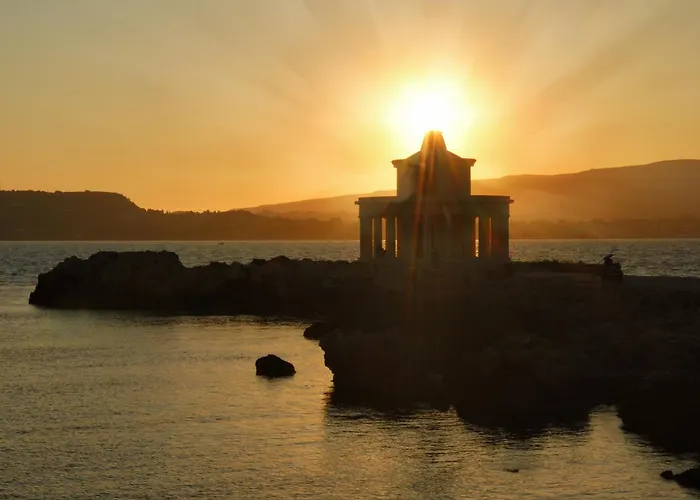 アパート Two Bedroom Athena