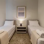 דירה Two Bedroom Athena